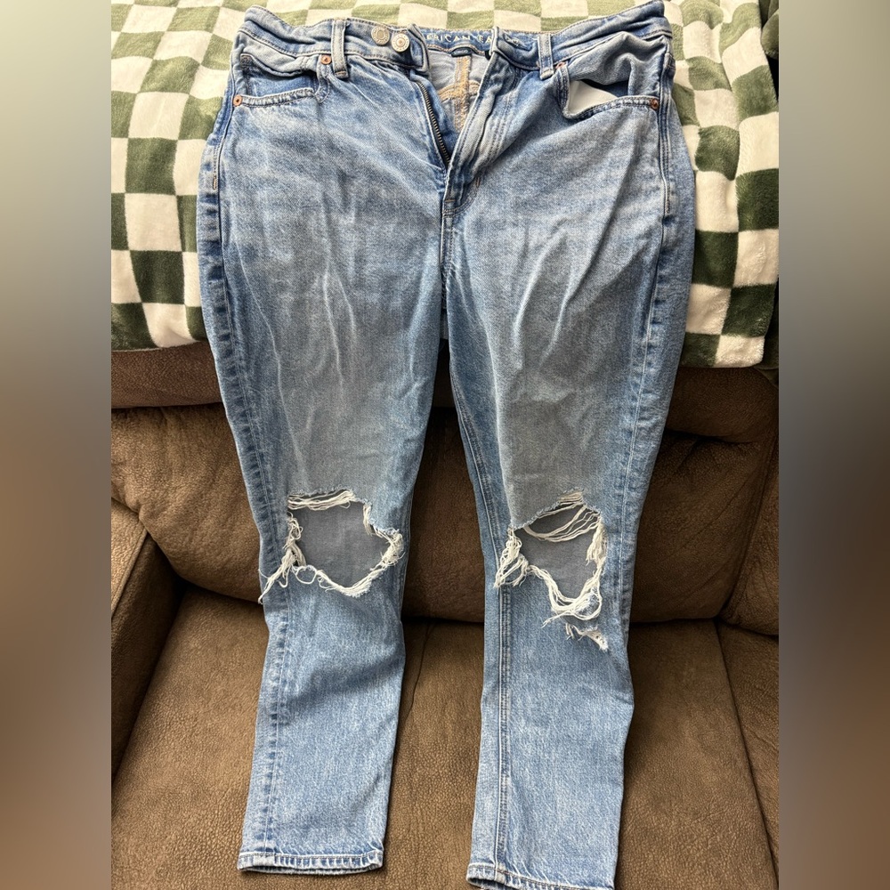 American Eagle Mom Jeans